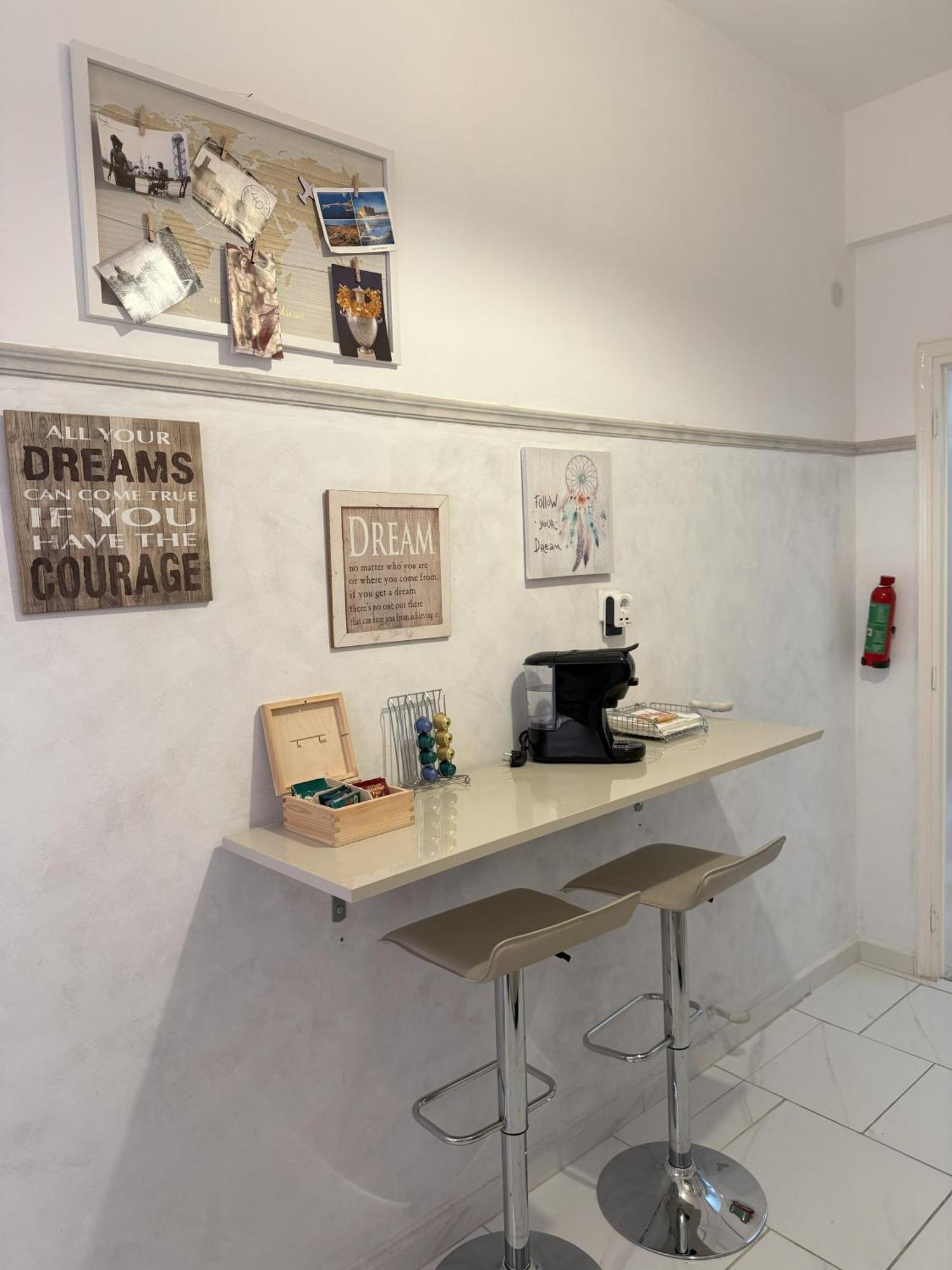 2 Bedrooms Apartment Center Of Athens 4 Min Subway Eksteriør billede